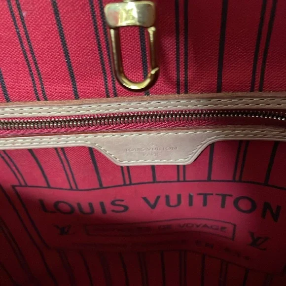 Authentic Louis Vuitton Neverfull MM - Picture 6 of 9